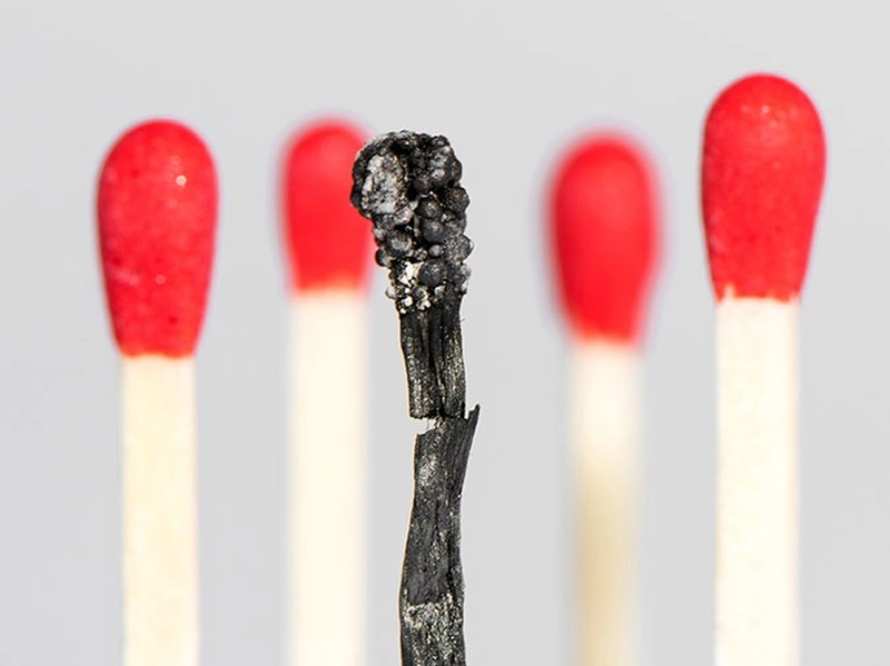 SZCoachingTraining - Lösungsorientiertes Coaching in Veränderungsprozessen - verbranntes Streichholz